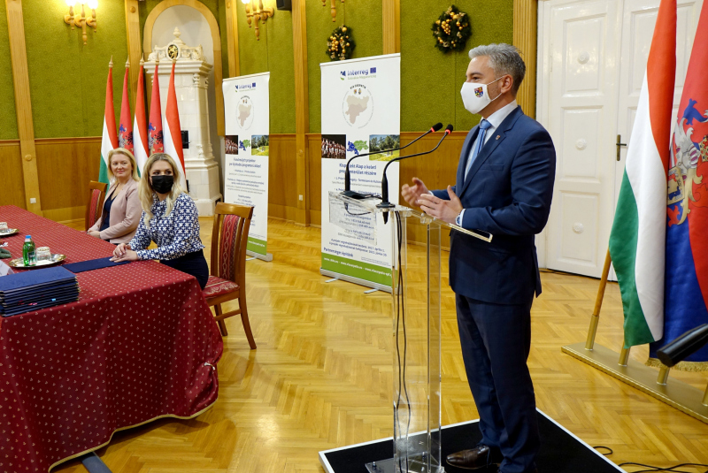 Slávnostné odovzdávanie Zmlúv v rámci Fondu malých projektov - 15.12.2020